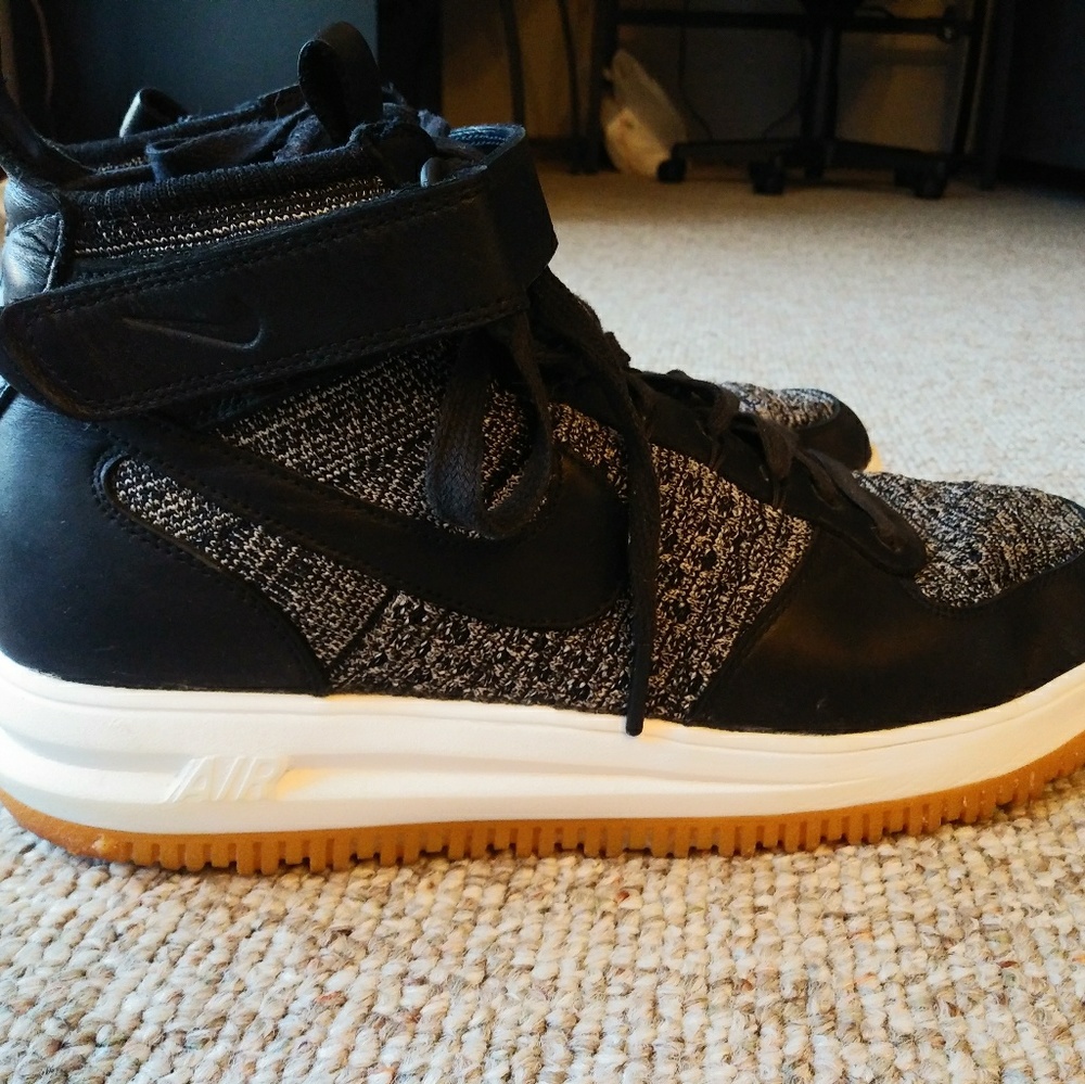 Gently used Nike Lunar Force 1 Flyknit Workboot